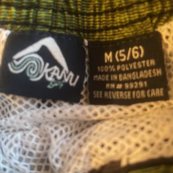 LAST ONE Boys 5-6 lime green gray swim trunks lined 2 pockets - Picture 5 of 5